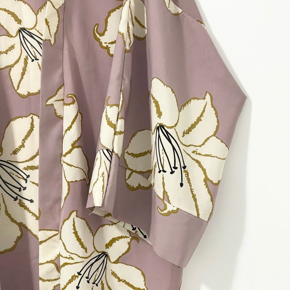 Do Everything In Love Floral Lily Pattern Mauve Long Kimono Open Front Robe OS - Picture 5 of 6